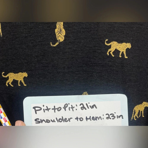 Rails Davie Black Wild Cats Linen Blend Sheer Tee Shirt Women’s Small Casual - Picture 13 of 14